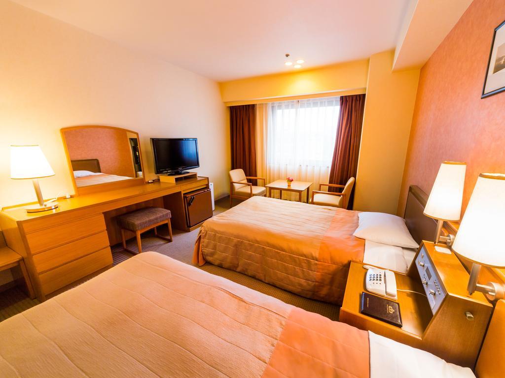 เดอะ คราวน์ ปาเล นิว ฮันคิว โคชิ Hotel โคจิ ภายนอก รูปภาพ