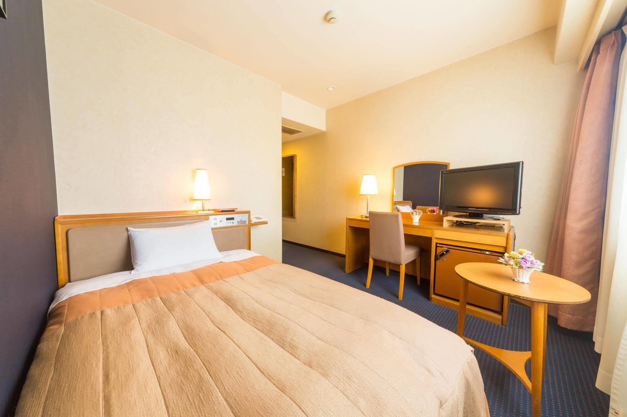 เดอะ คราวน์ ปาเล นิว ฮันคิว โคชิ Hotel โคจิ ภายนอก รูปภาพ