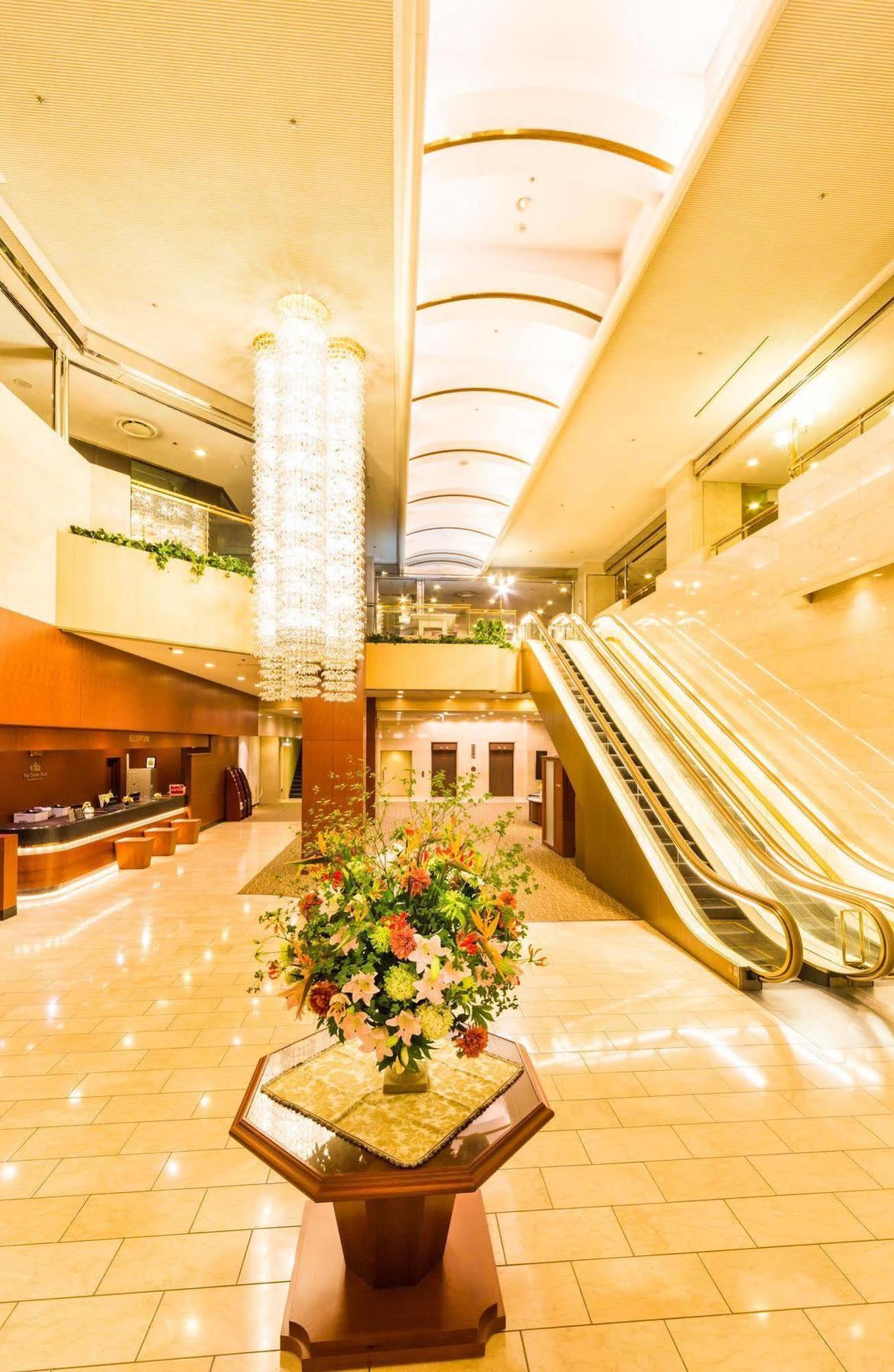 เดอะ คราวน์ ปาเล นิว ฮันคิว โคชิ Hotel โคจิ ภายนอก รูปภาพ